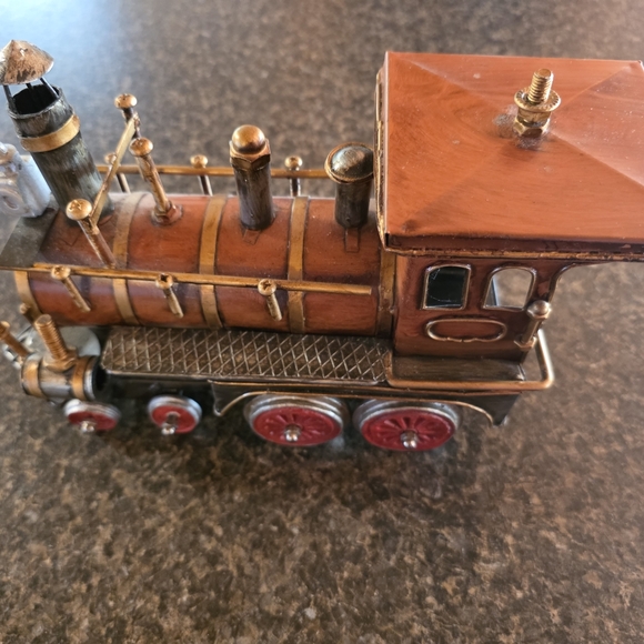 Vintage Decorative Tin Train Reproduction. - Picture 3 of 5